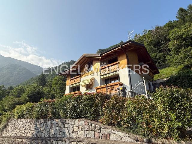 Villetta indipendente in vendita di 316 m² in Via Monte Suello, 3