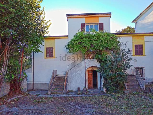 Villetta indipendente in vendita di 316 m² in Via Nazionale