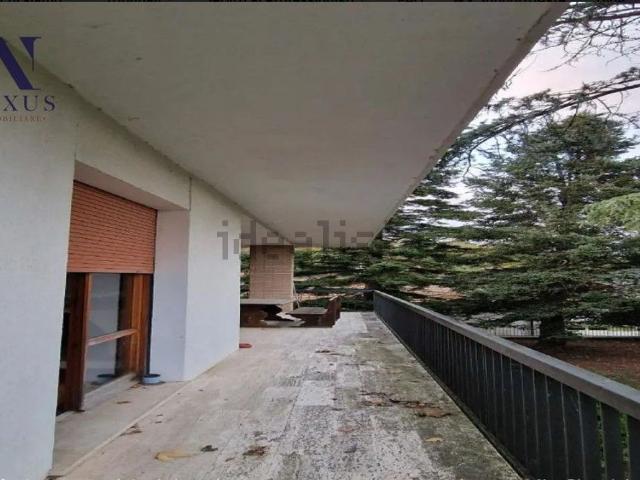 Villetta indipendente in vendita di 316 m² in Via Valtresca, 92