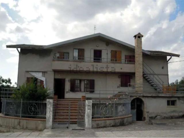 Villetta indipendente in vendita di 317 m² in Via Ca&apos  Sante