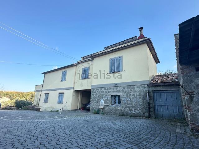 Villetta indipendente in vendita di 317 m² in Via Michelangelo Buonarroti, 5