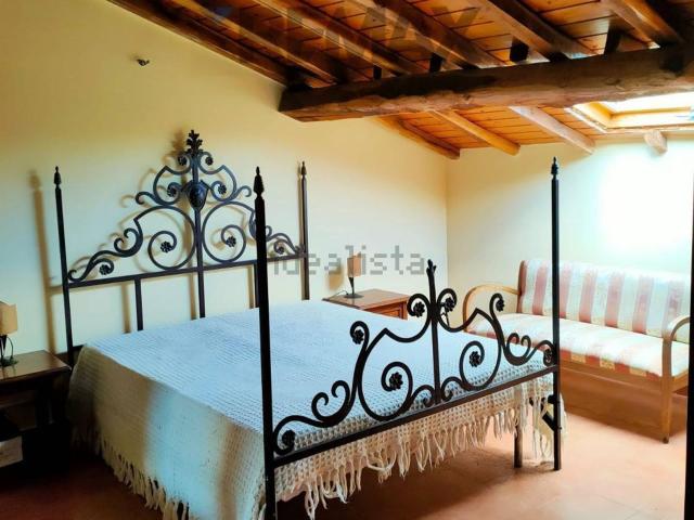 Villetta indipendente in vendita di 318 m² in Via Capuana, 51
