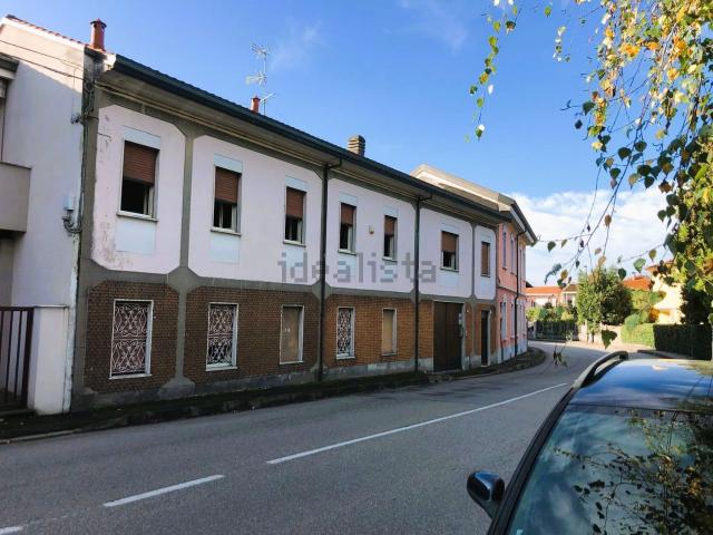 Villetta indipendente in vendita di 320 m² in Via Colleoni, 36