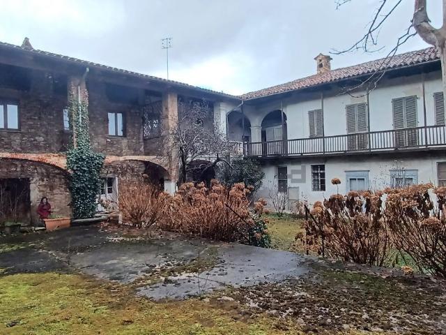Villetta indipendente in vendita di 320 m² in Via Carlo Pittara