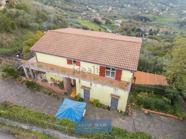 Villetta indipendente in vendita di 320 m² in Via Carmine Coppola