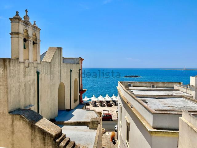 Villetta indipendente in vendita di 320 m² in Via Crocefisso, 13