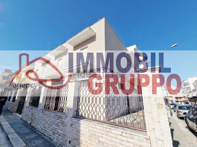 Villetta indipendente in vendita di 320 m² in Via Amedeo Avogadro