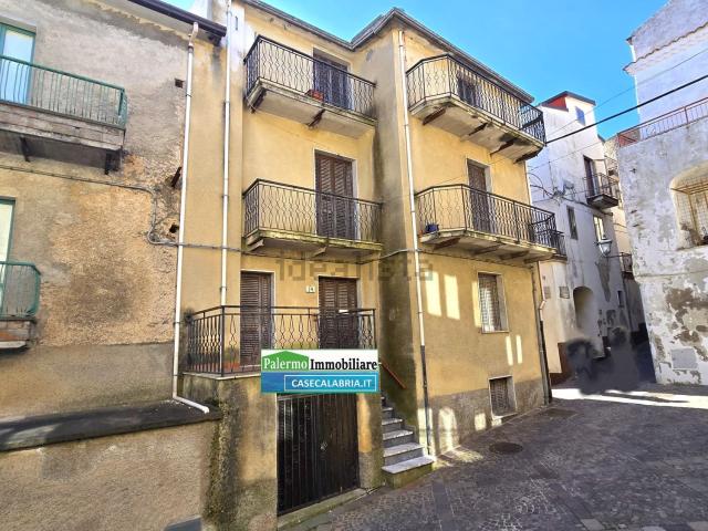 Villetta indipendente in vendita di 320 m² in Via Italia, 4