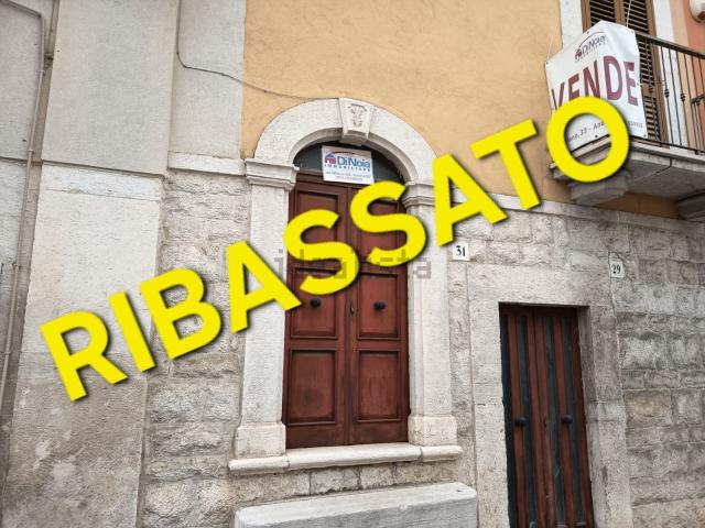 Villetta indipendente in vendita di 320 m² in Via Orsini