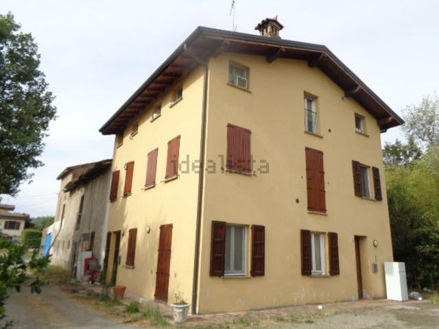Villetta indipendente in vendita di 320 m² in Via Nuova Estense
