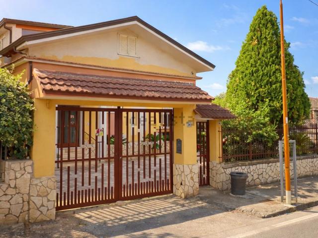 Villetta indipendente in vendita di 320 m² in Via San Giovanni