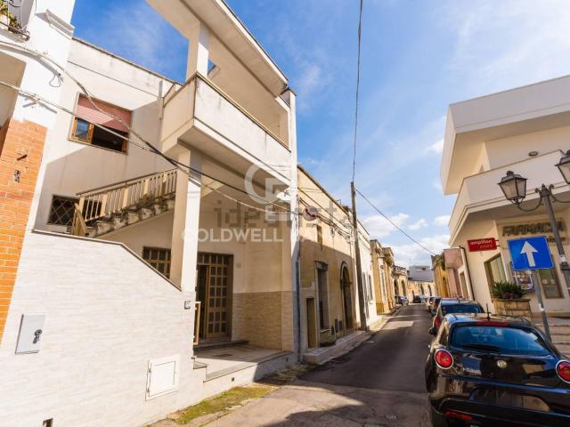 Villetta indipendente in vendita di 320 m² in Via Roma