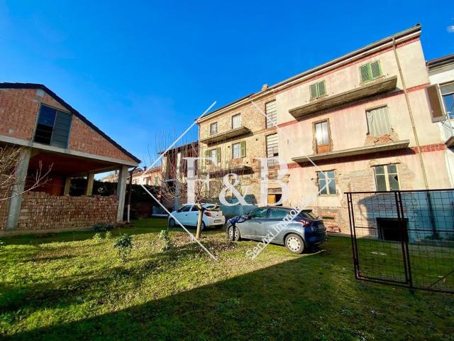 Villetta indipendente in vendita di 320 m² in Via roma, 18