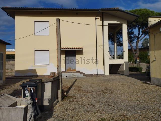 Villetta indipendente in vendita di 320 m² in Via XXV Aprile