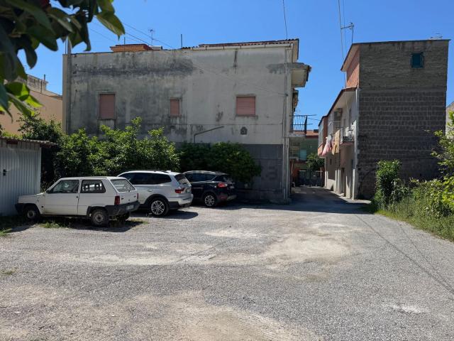 Villetta indipendente in vendita di 320 m² in Viale Regina Margherita, 154