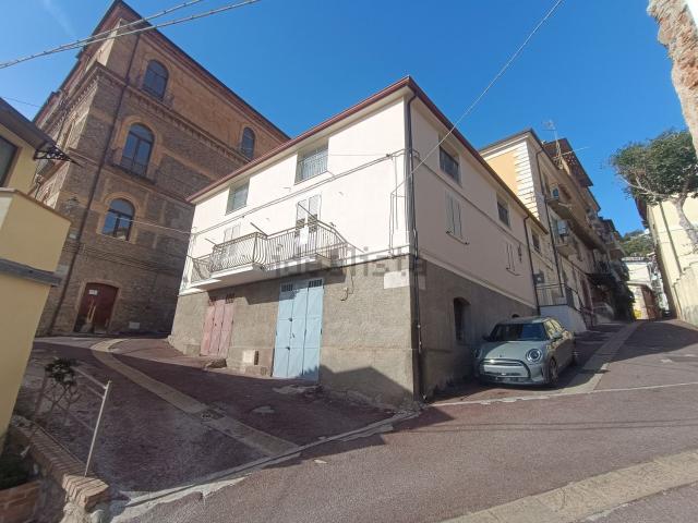 Villetta indipendente in vendita di 320 m² in Vico II Belvedere, 3