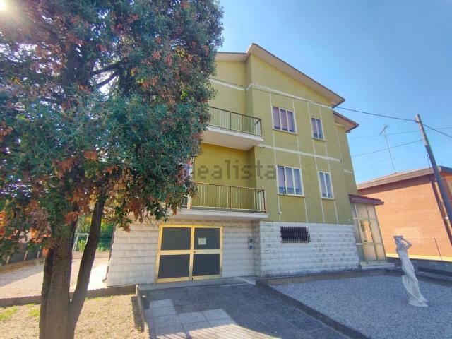 Villetta indipendente in vendita di 320 m² in Piazza Vittorio Veneto, 43