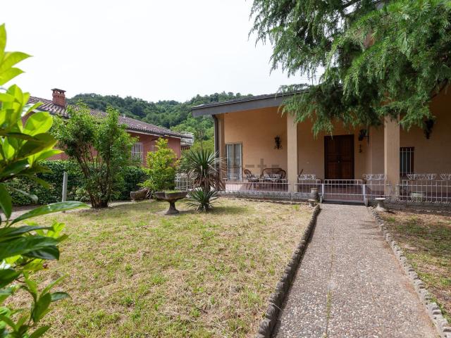 Villetta indipendente in vendita di 320 m² in Strada Bardassano, 24