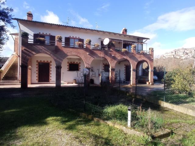 Villetta indipendente in vendita di 320 m² in Strada Provinciale 5