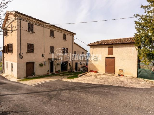 Villetta indipendente in vendita di 321 m² in Via Collina