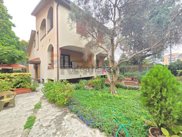 Villetta indipendente in vendita di 322 m²