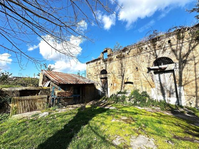 Villetta indipendente in vendita di 323 m² in Via Francesco Imposimato