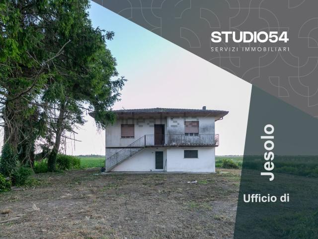 Villetta indipendente in vendita di 324 m² in Via N. Tommaseo, 60