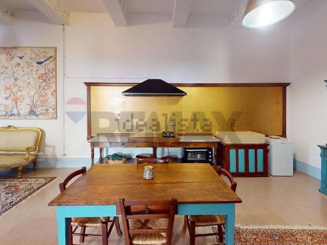 Villetta indipendente in vendita di 325 m²