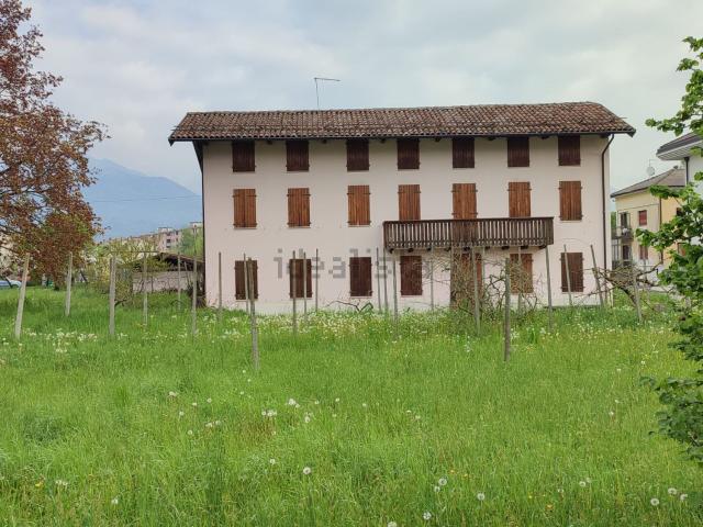 Villetta indipendente in vendita di 325 m² in Via Cristoforo Colombo, 1