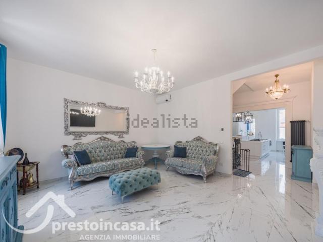 Villetta indipendente in vendita di 326 m² in Via Aurelio Saffi, 24
