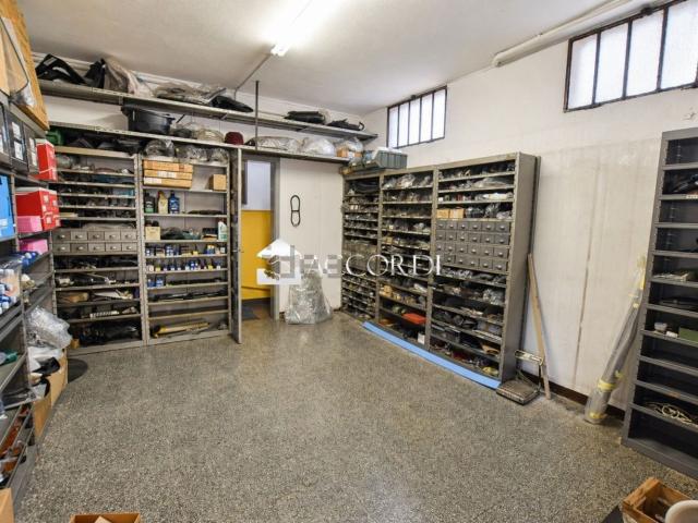 Villetta indipendente in vendita di 328 m² in Via Roma