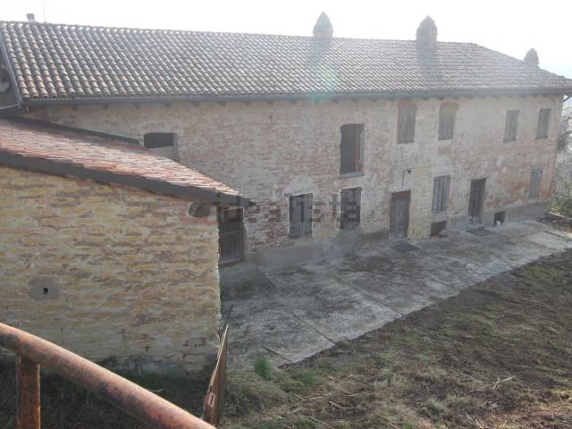 Villetta indipendente in vendita di 329 m² in Via Monti, 13