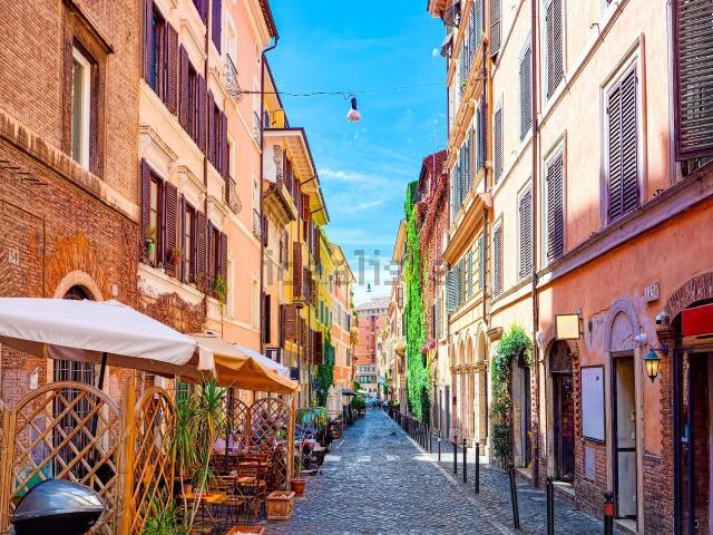 Villetta indipendente in vendita di 3300 m² in Via del Teatro di Marcello