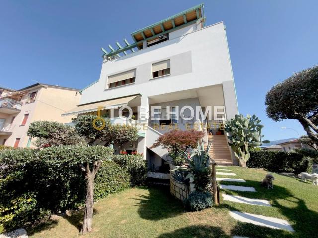 Villetta indipendente in vendita di 330 m² in Via Cà Baroncello, 97