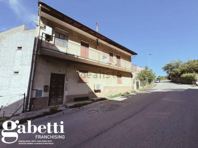 Villetta indipendente in vendita di 330 m² in Via Aldo Moro, 17
