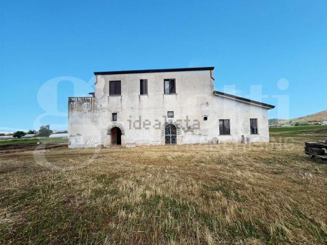 Villetta indipendente in vendita di 330 m² in Via Mazzeo