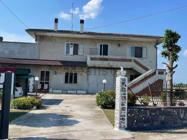 Villetta indipendente in vendita di 330 m² in Via Spolvarine, 13