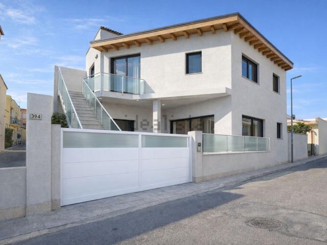 Villetta indipendente in vendita di 330 m² in Via Po, 42