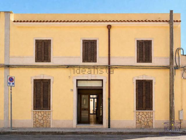 Villetta indipendente in vendita di 330 m² in Via Torino
