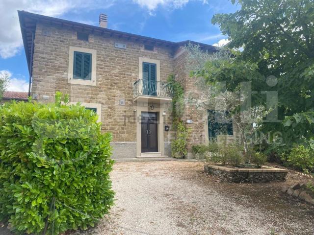 Villetta indipendente in vendita di 330 m² in Via Turrita, 10
