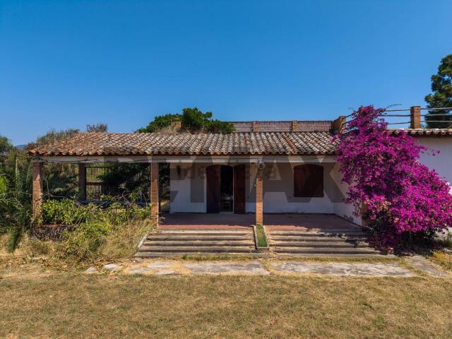Villetta indipendente in vendita di 330 m² in Viale Nora