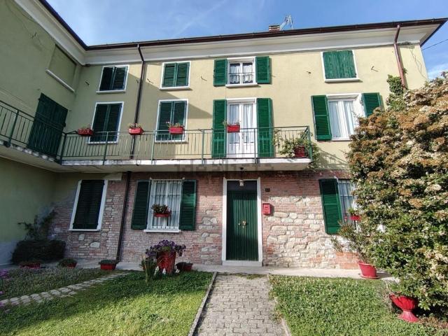 Villetta indipendente in vendita di 330 m² in Frazione costa cavalieri, 23