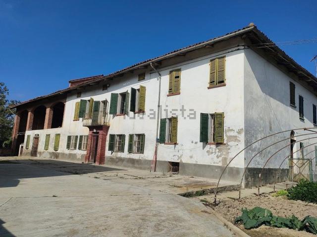 Villetta indipendente in vendita di 330 m² in Strada Vaglierano, 56
