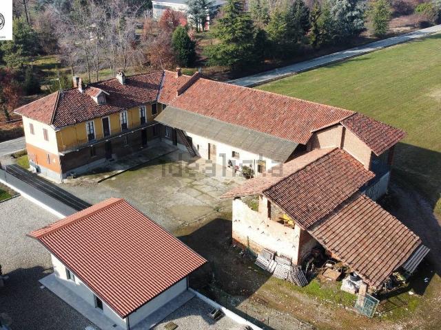 Villetta indipendente in vendita di 333 m² in Via Dante Alighieri, 5