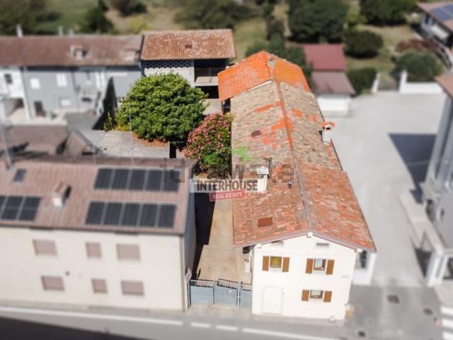 Villetta indipendente in vendita di 333 m² in Via Unità D&apos Italia, 2