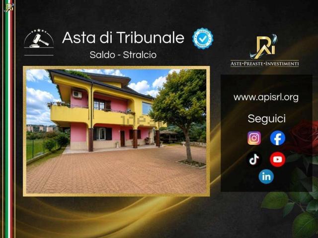 Villetta indipendente in vendita di 333 m² in Contrada Piano Morra, 67
