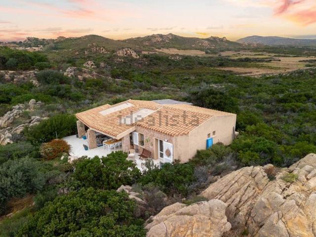 Villetta indipendente in vendita di 334 m²