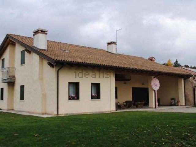 Villetta indipendente in vendita di 334 m² in Via Ca&apos  Vico