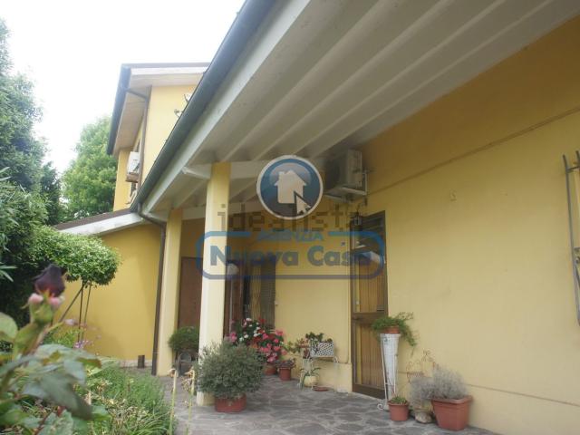 Villetta indipendente in vendita di 334 m² in Via Grattacoppa, 295
