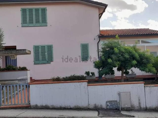 Villetta indipendente in vendita di 334 m² in Via del Poggio al Vento